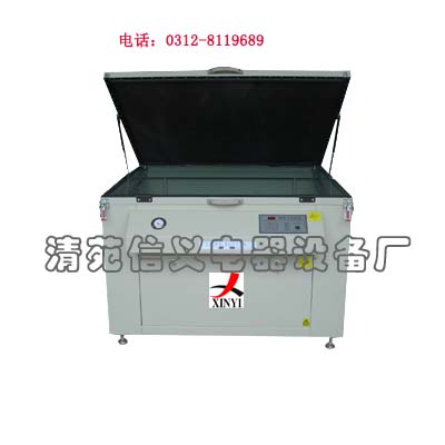 可自由調節(jié)的曬版機