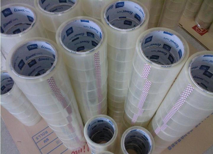 廠家直銷特價(jià)供應(yīng)BOPP 膠帶.包裝膠帶.封箱膠帶.紙箱封箱專用